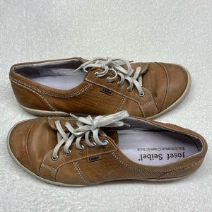 SOLD Josef seibel sneakers